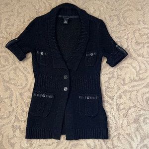 White House/Black Market black short sleeve cardigan.55% cotton/45% poly.Size XS